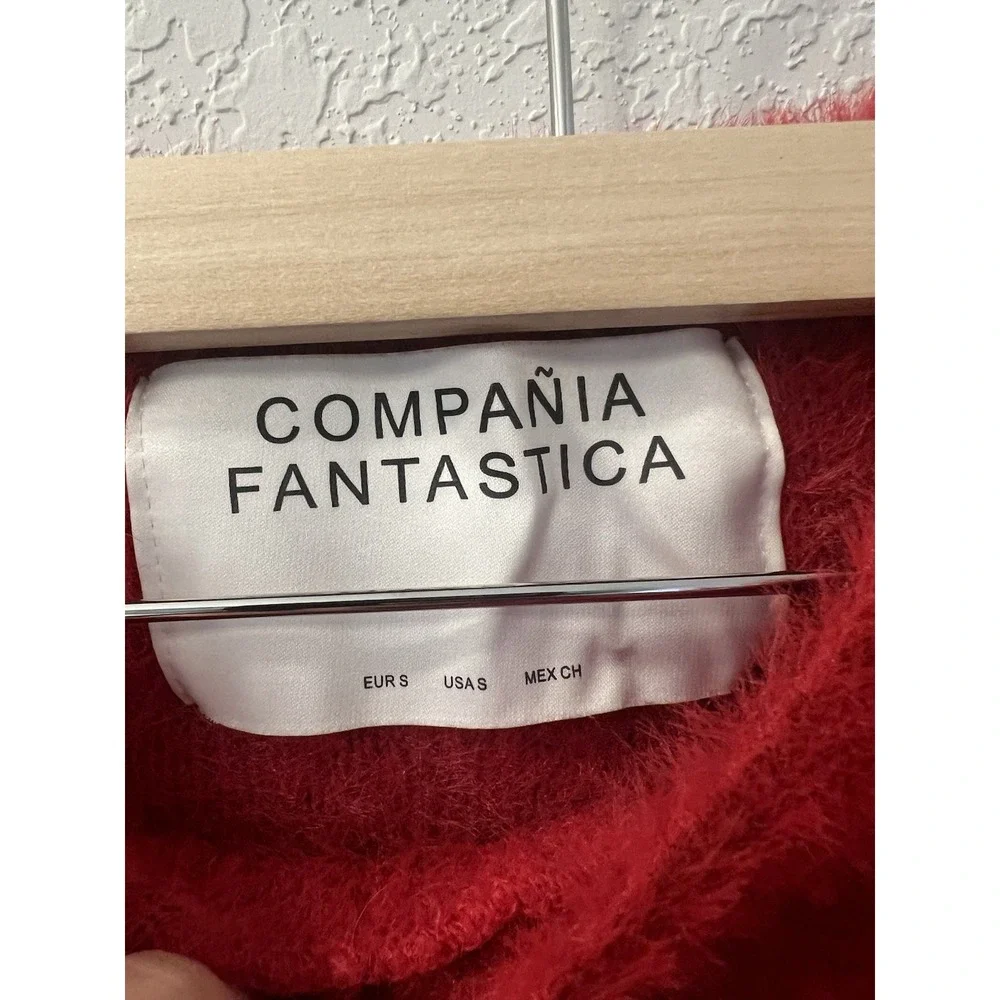 Compania‎ Fantastica Fluffy Textured Knit Sweater Red , size S